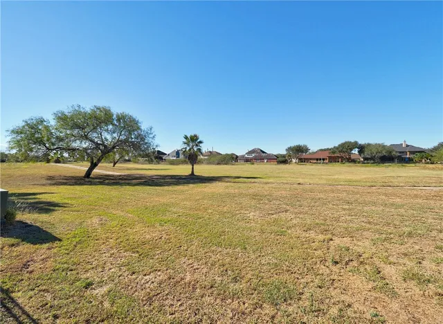 $4,400 | 11 West Bar-Le-Doc Drive, Corpus Christi, TX 78414