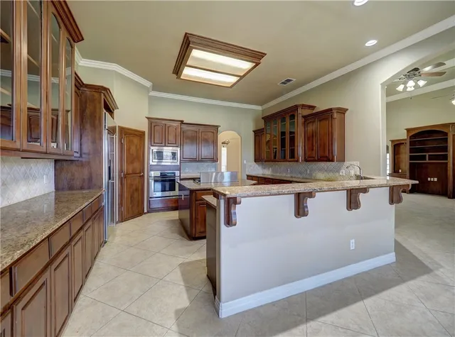 $4,400 | 11 West Bar-Le-Doc Drive, Corpus Christi, TX 78414