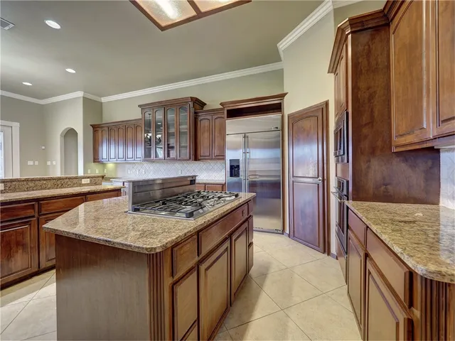 $4,400 | 11 West Bar-Le-Doc Drive, Corpus Christi, TX 78414