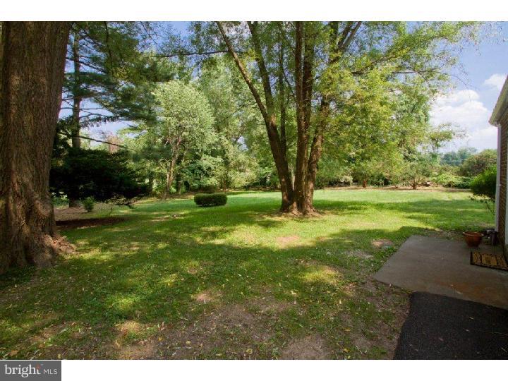 1144 Mill Rd Circle Rydal, PA 19046 - Photo 3 of 17