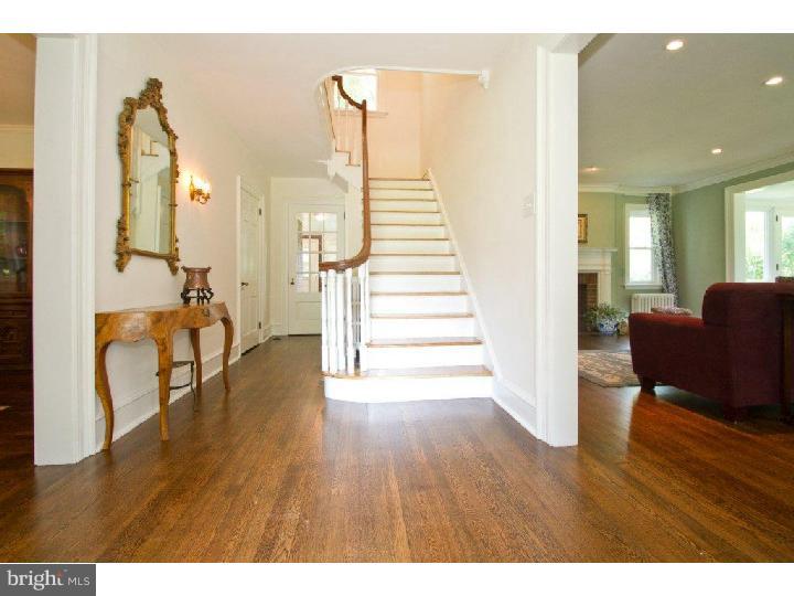 1144 Mill Rd Circle Rydal, PA 19046 - Photo 4 of 17