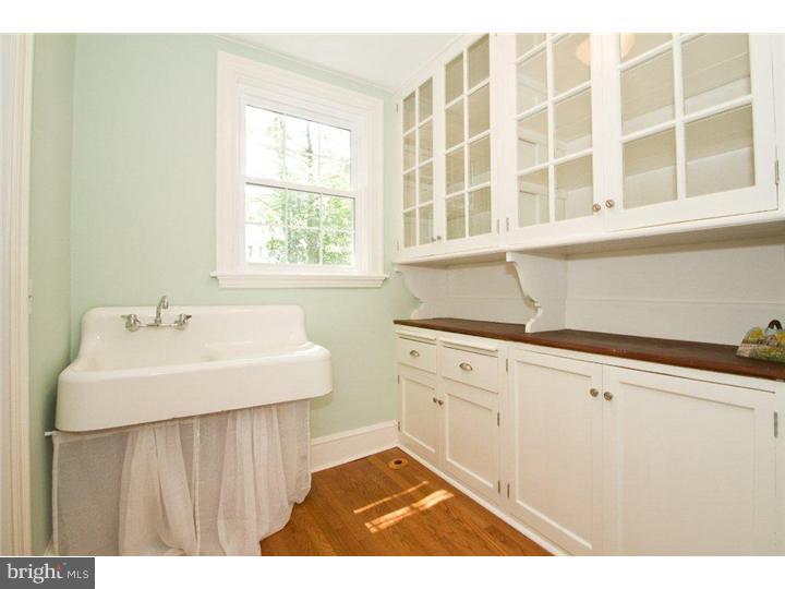 1144 Mill Rd Circle Rydal, PA 19046 - Photo 10 of 17