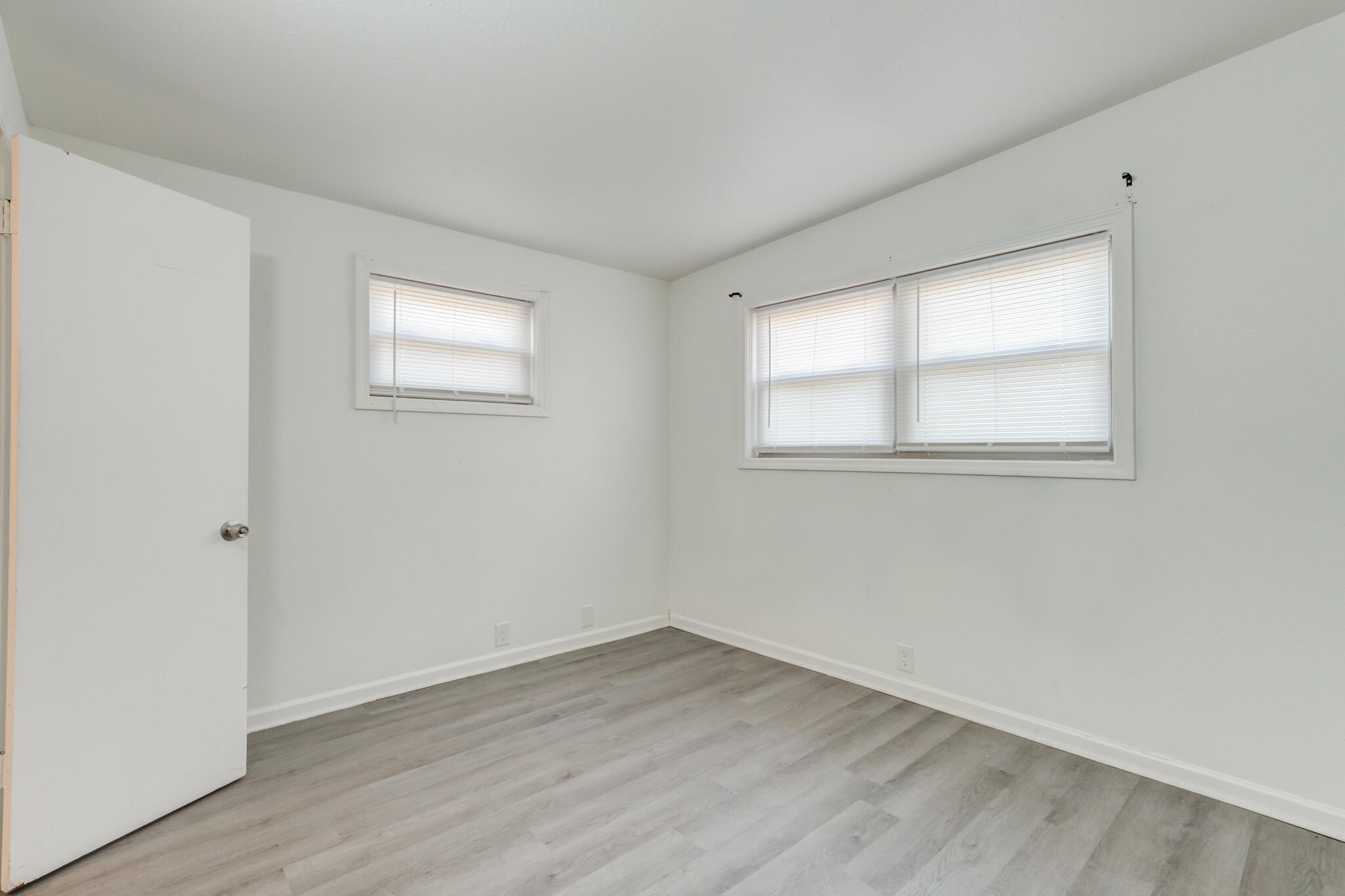 2803 66th Street Lubbock, TX 79413 - Photo 21 of 23 an empty room with a window