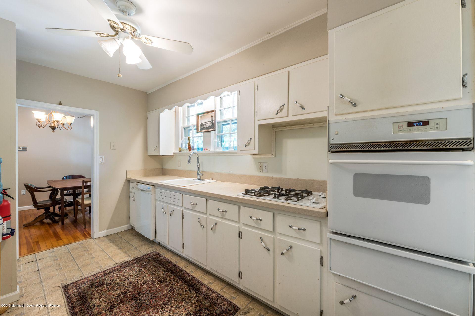731 South Riverside Drive Neptune Township, NJ 07753 - Photo 11 of 24 10
