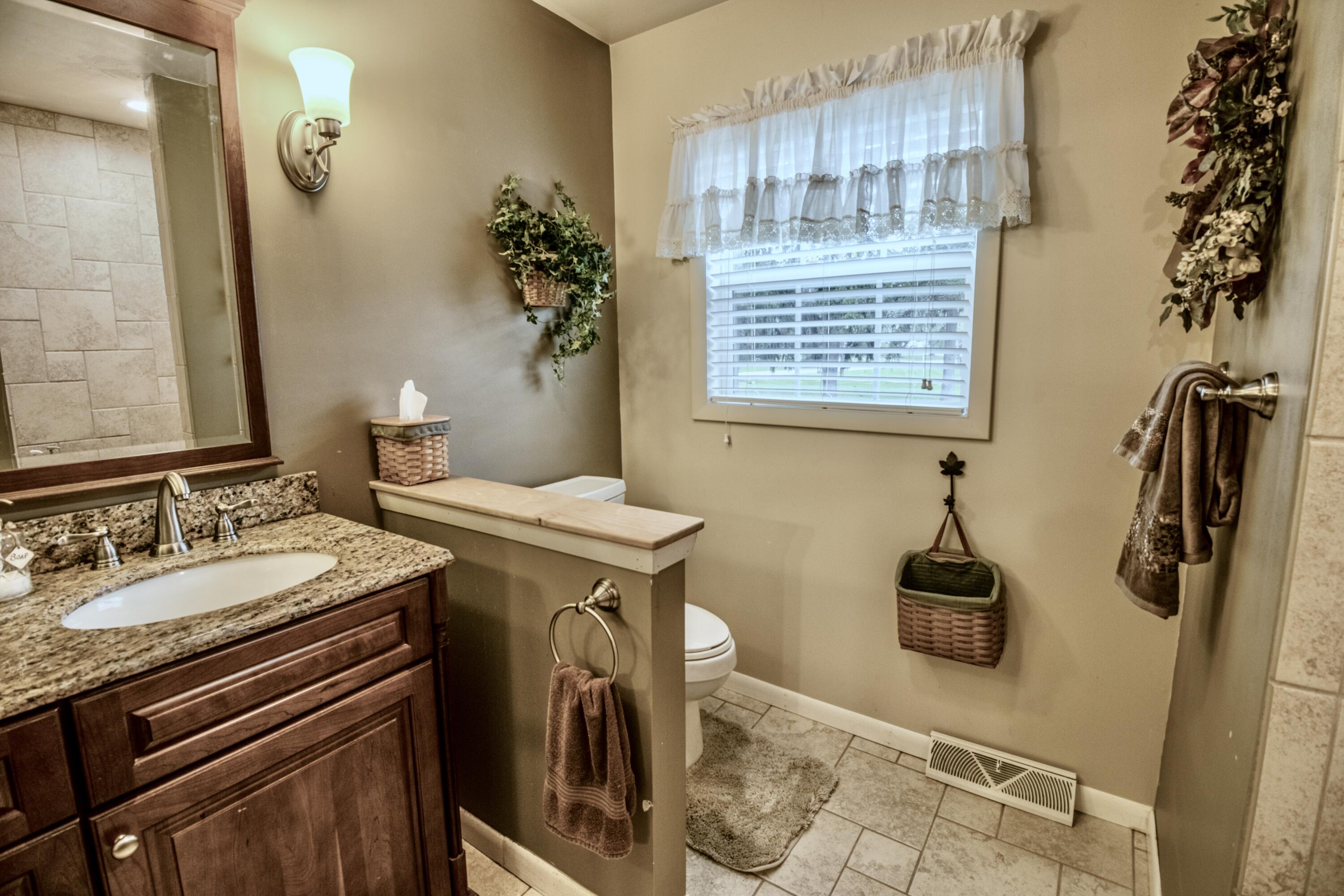 3129 Happy Valley Road Jackson, MI 49203 - Photo 27 of 50 MasterBath1