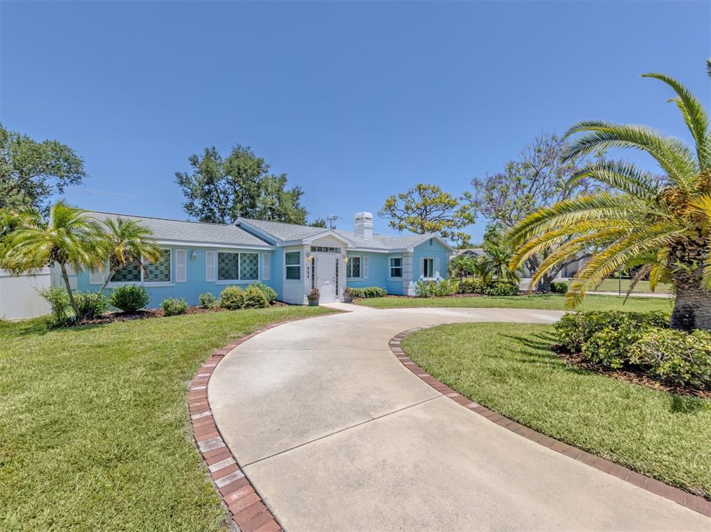 500 Alhambra Road Venice, FL 34285 - Photo 1 of 53