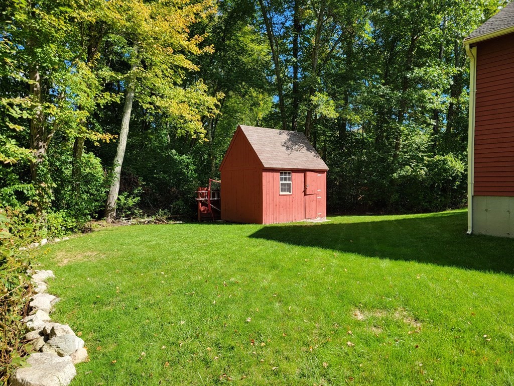 73 Howe Street Ashland, MA 01721 - Photo 4 of 29 Gallery Image 4