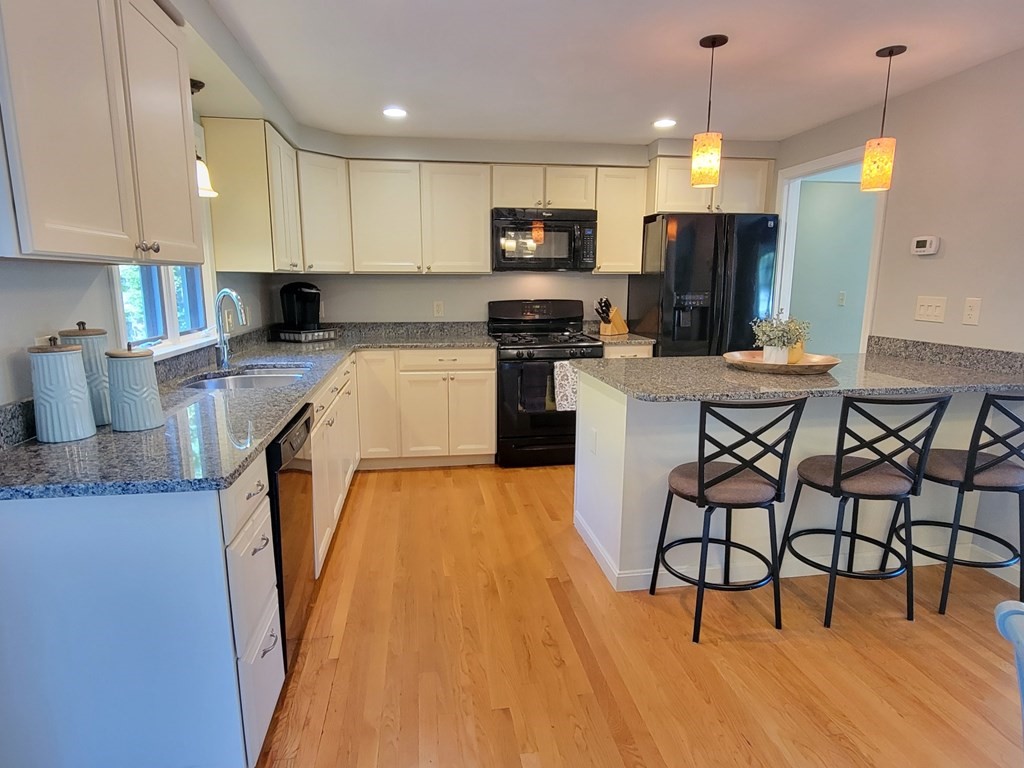 73 Howe Street Ashland, MA 01721 - Photo 10 of 29 Gallery Image 10