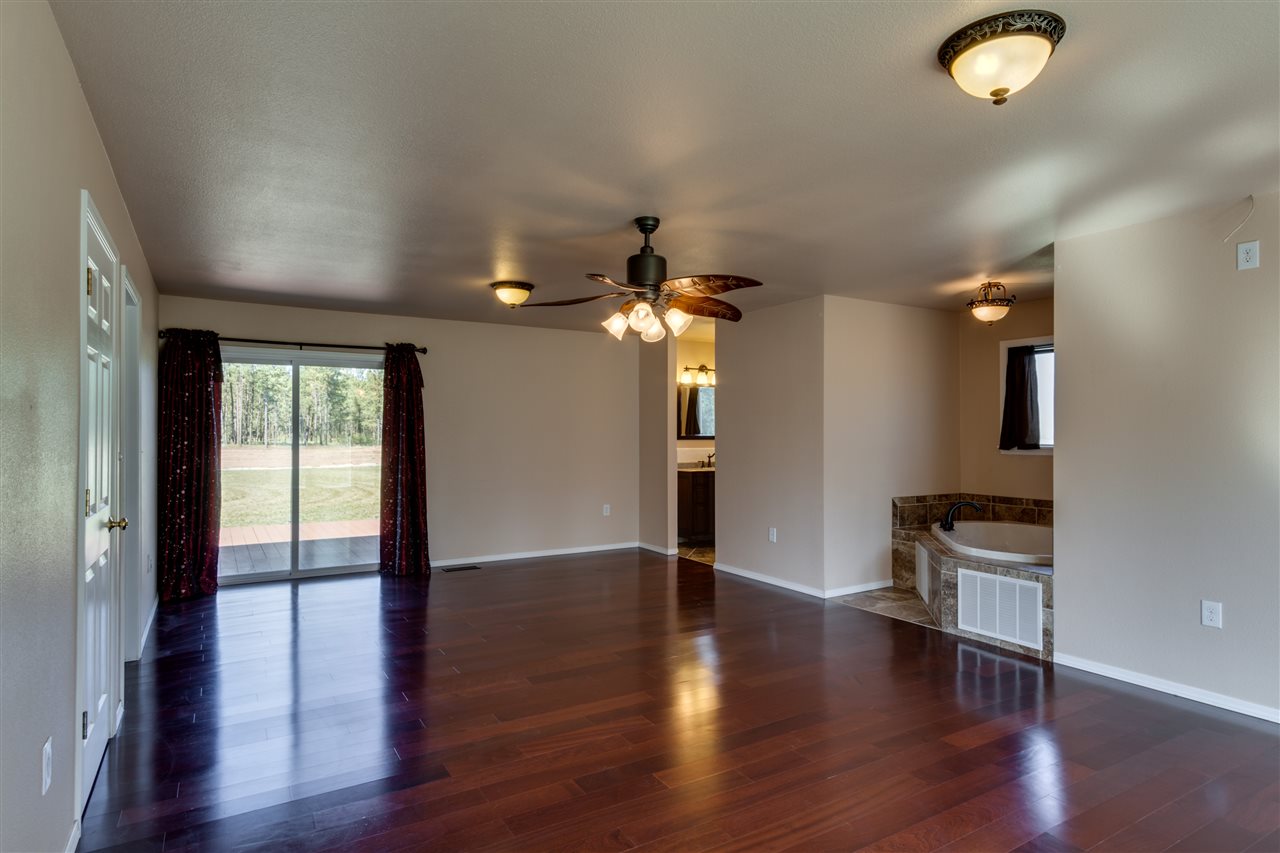 18009 South Wolfe Road Cheney, WA 99004 - Photo 8 of 20
