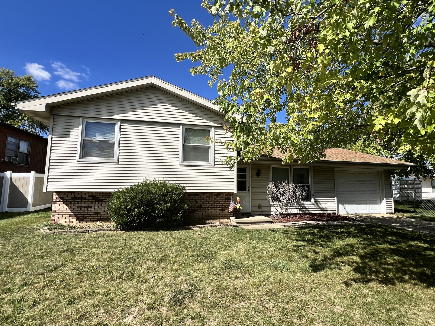 1302 Dillon Drive Normal, IL 61761 - Photo 1 of 31 Gallery Image 1