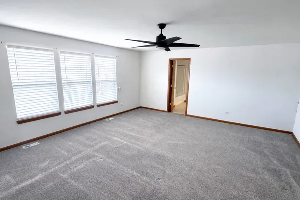 $399,900 | 25355 Shannon Drive, Manhattan, IL 60442