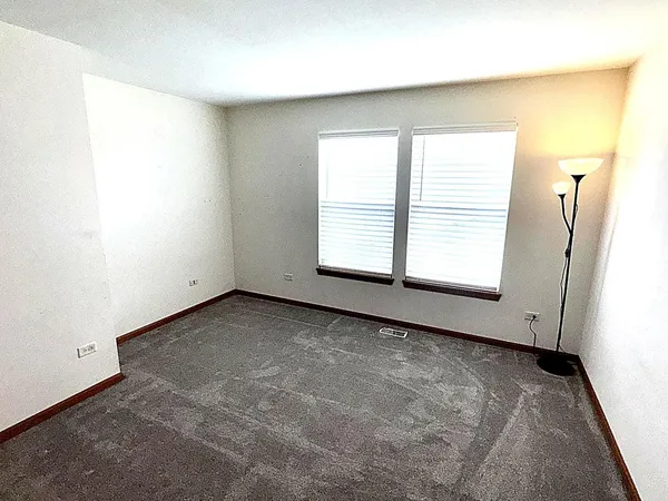 $399,900 | 25355 Shannon Drive, Manhattan, IL 60442
