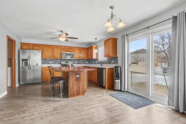 $399,900 | 25355 Shannon Drive, Manhattan, IL 60442