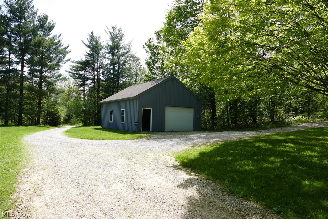17340 Huntley Road Huntsburg, OH 44046 - Photo 21 of 24 Storage building