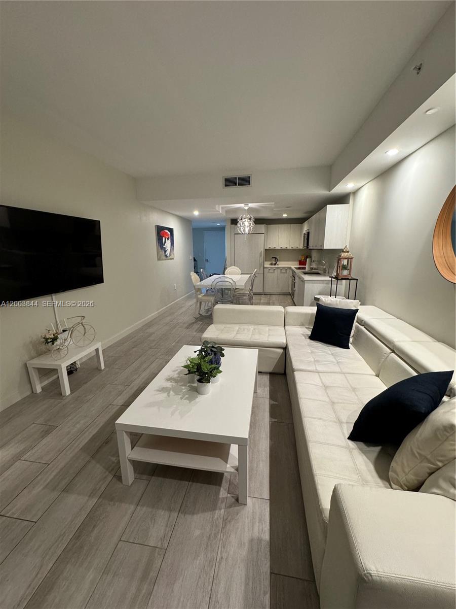 55 Southwest 9th Street, Unit 1204 Miami, FL 33130 - Photo 6 of 9