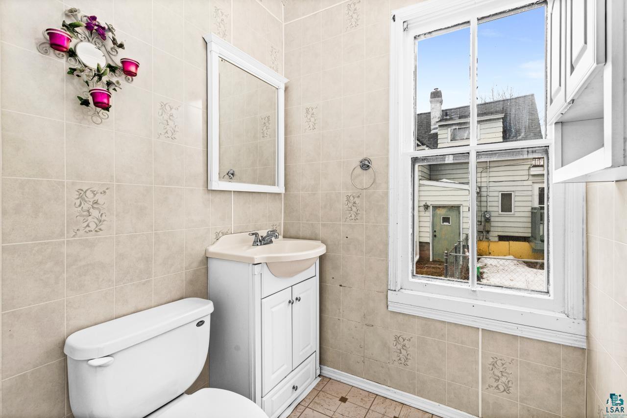 155 West Myrtle Street Duluth, MN 55811 - Photo 9 of 20