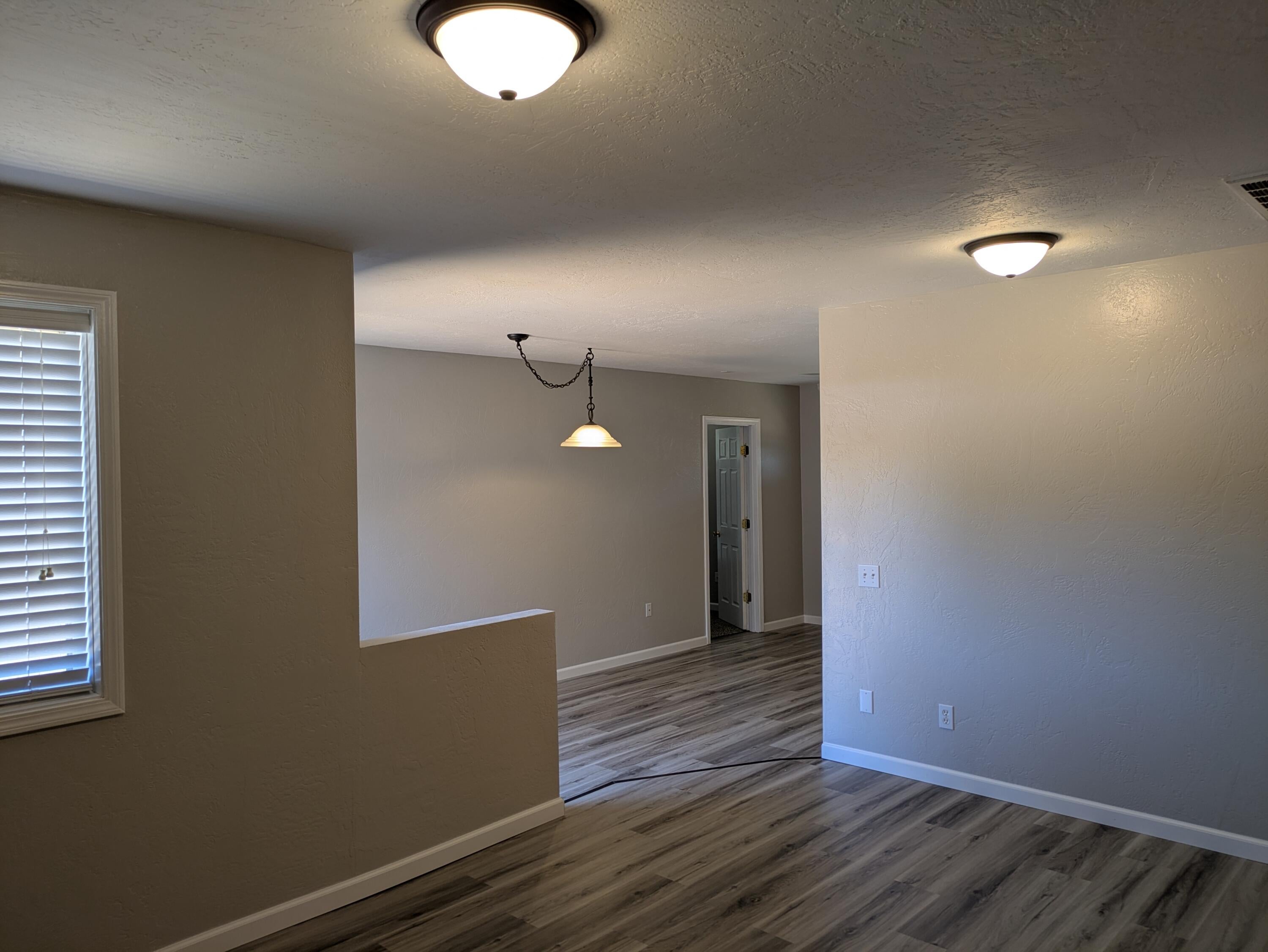 460 Freeman Road Central Point, OR 97502 - Photo 5 of 10 PXL_20250705_201416188