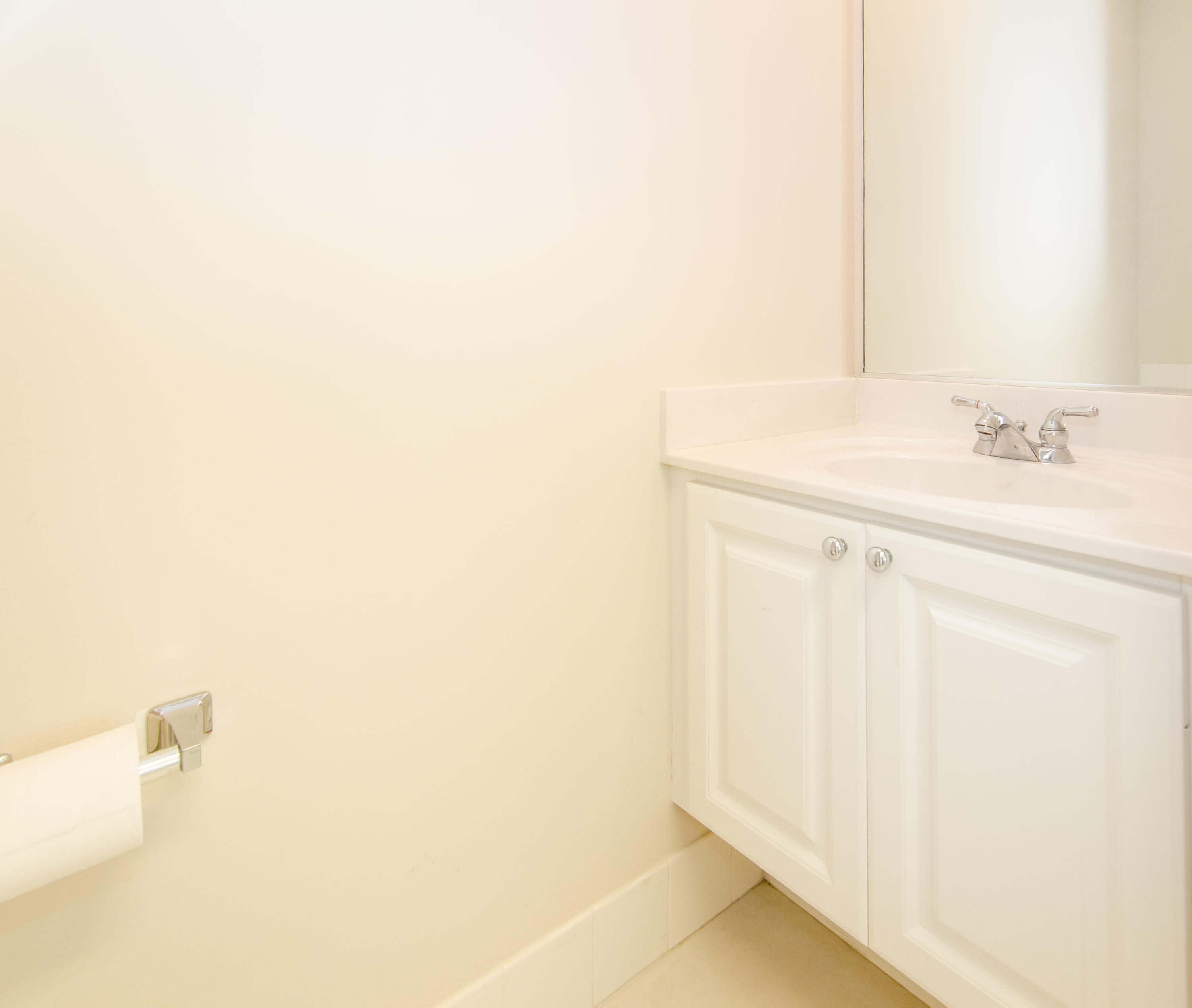 3192 West Community Drive Jupiter, FL 33458 - Photo 13 of 36 Half Bathroom