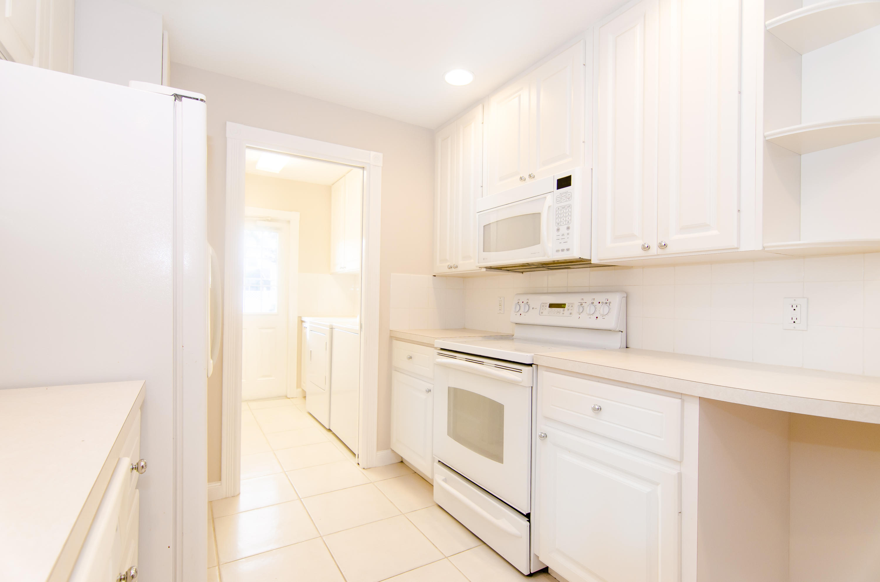 3192 West Community Drive Jupiter, FL 33458 - Photo 10 of 36 Kitchen