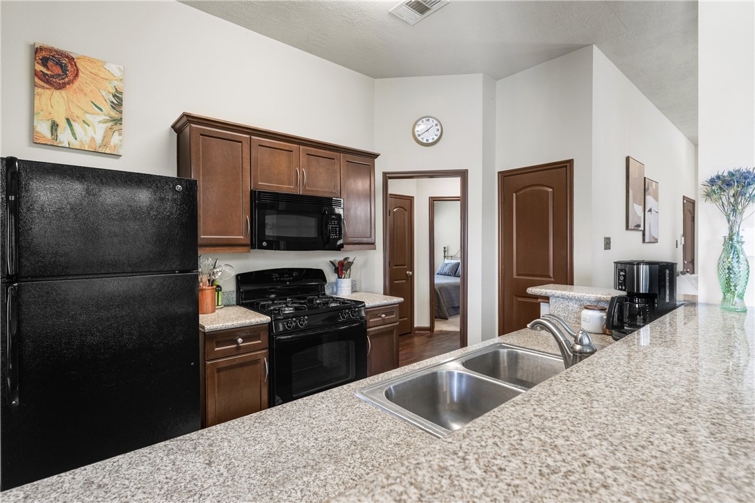 2025 Positano Loop Bryan, TX 77808 - Photo 7 of 26