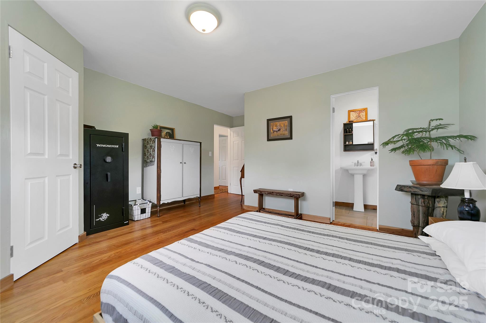 128 Allison Road Brevard, NC 28712 - Photo 34 of 39 Gallery Image 34