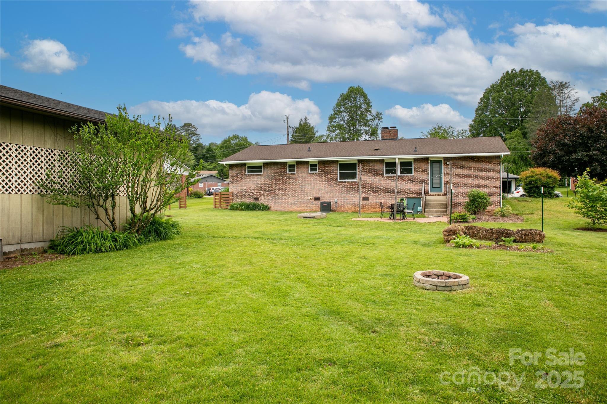 128 Allison Road Brevard, NC 28712 - Photo 38 of 39 Gallery Image 38