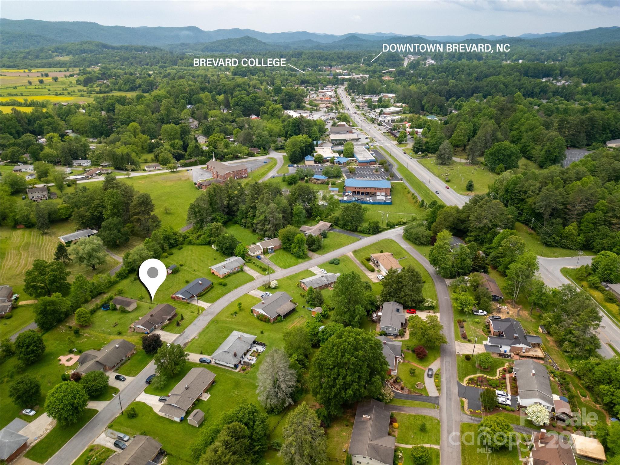 128 Allison Road Brevard, NC 28712 - Photo 7 of 39 Gallery Image 7