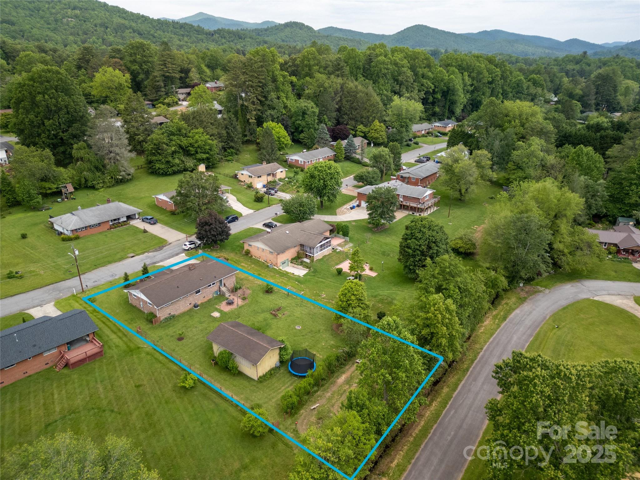 128 Allison Road Brevard, NC 28712 - Photo 9 of 39 Gallery Image 9