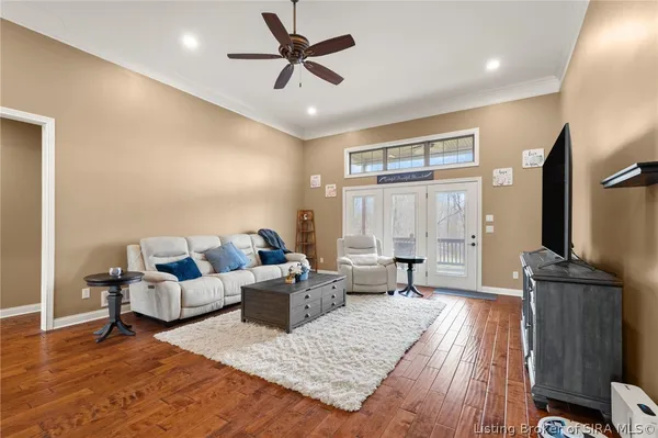 $720,000 | 2024 Vincennes Place, Floyds Knobs, IN 47119