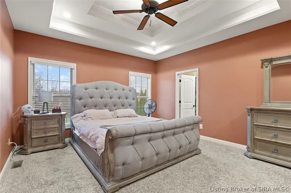 $720,000 | 2024 Vincennes Place, Floyds Knobs, IN 47119