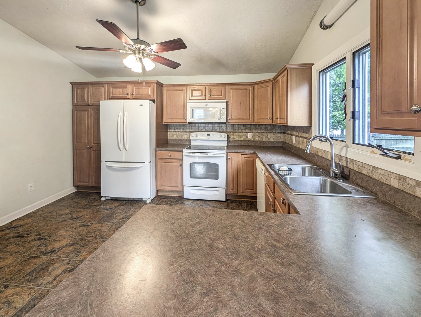 444 South Chestnut Street Princeton, IL 61356 - Photo 11 of 41