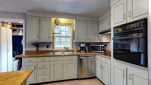 $585,000 | 1 Doris Drive, Grafton, MA 01536