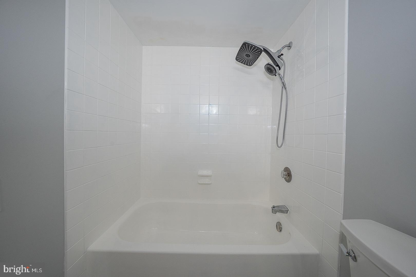 1420 Locust Street, Unit 7E Philadelphia, PA 19102 - Photo 12 of 24 a bathroom with a bathtub