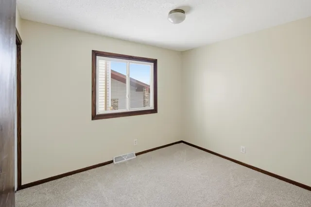 $359,500 | 960 43 1/2 Avenue Northeast, Columbia Heights, MN 55421