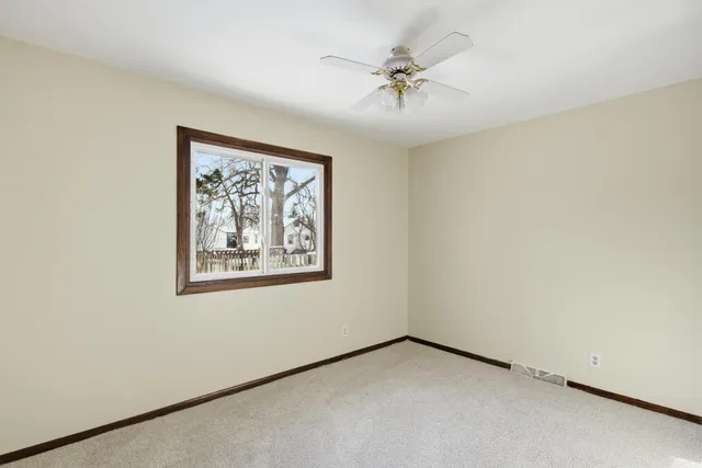 $359,500 | 960 43 1/2 Avenue Northeast, Columbia Heights, MN 55421