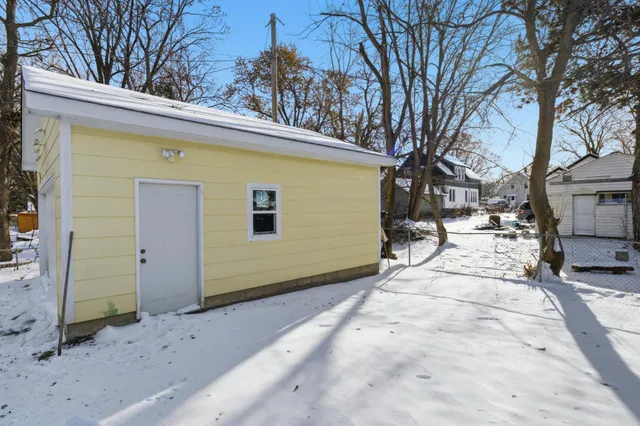 $359,500 | 960 43 1/2 Avenue Northeast, Columbia Heights, MN 55421