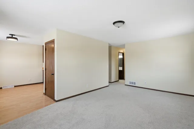 $359,500 | 960 43 1/2 Avenue Northeast, Columbia Heights, MN 55421