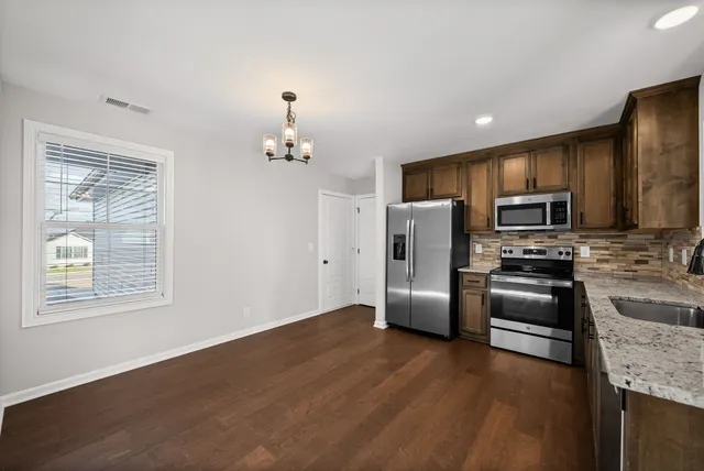 $1,700 | 1514 Fredrick Drive, Clarksville, TN 37042