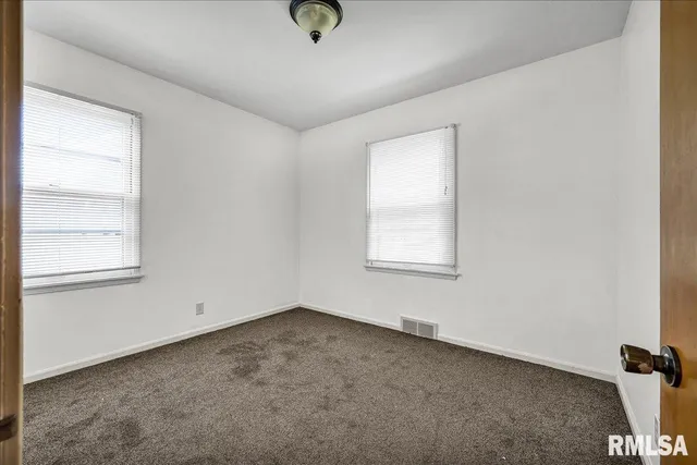 $90,000 | 1165 Jefferson Street, Galesburg, IL 61401