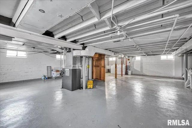 $90,000 | 1165 Jefferson Street, Galesburg, IL 61401