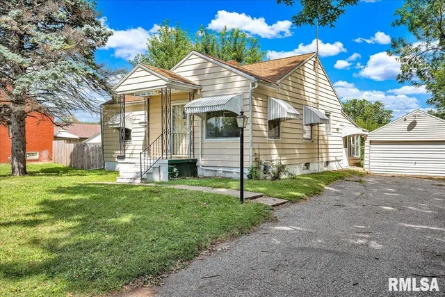 $90,000 | 1165 Jefferson Street, Galesburg, IL 61401