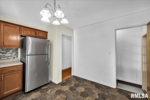 $90,000 | 1165 Jefferson Street, Galesburg, IL 61401