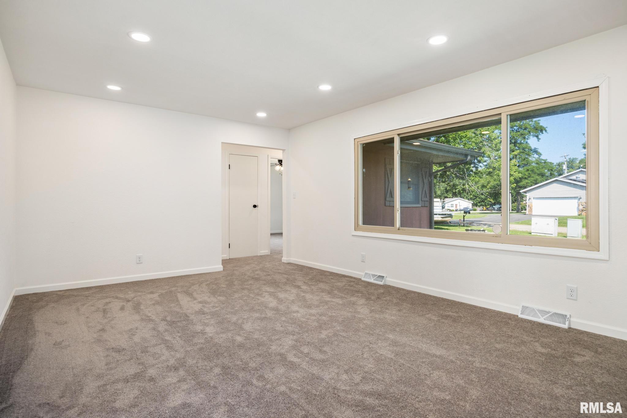 288 Sheffield Road Groveland, IL 61535 - Photo 7 of 30