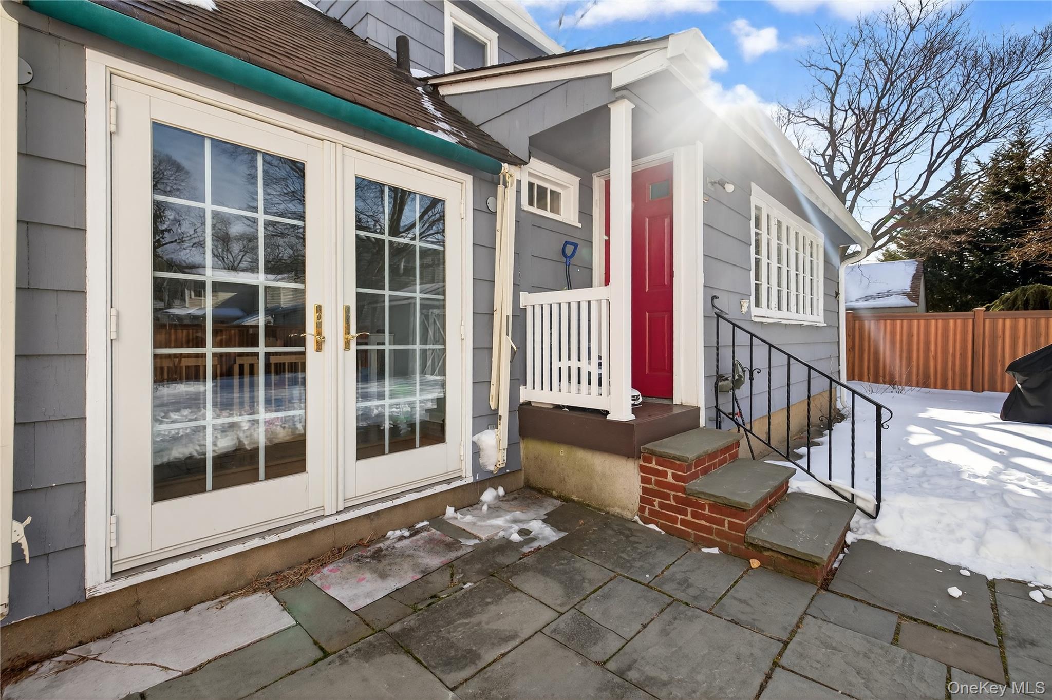 29 Babylon Turnpike Merrick, NY 11566 - Photo 25 of 28