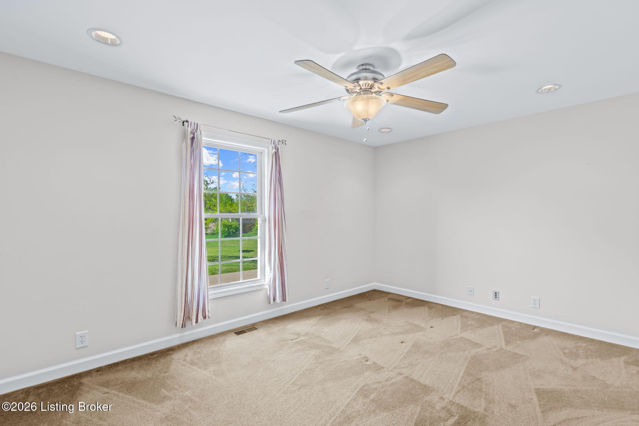 8802 Ferndale Road Louisville, KY 40291 - Photo 16 of 49 22-web-or-mls-4F0A9917