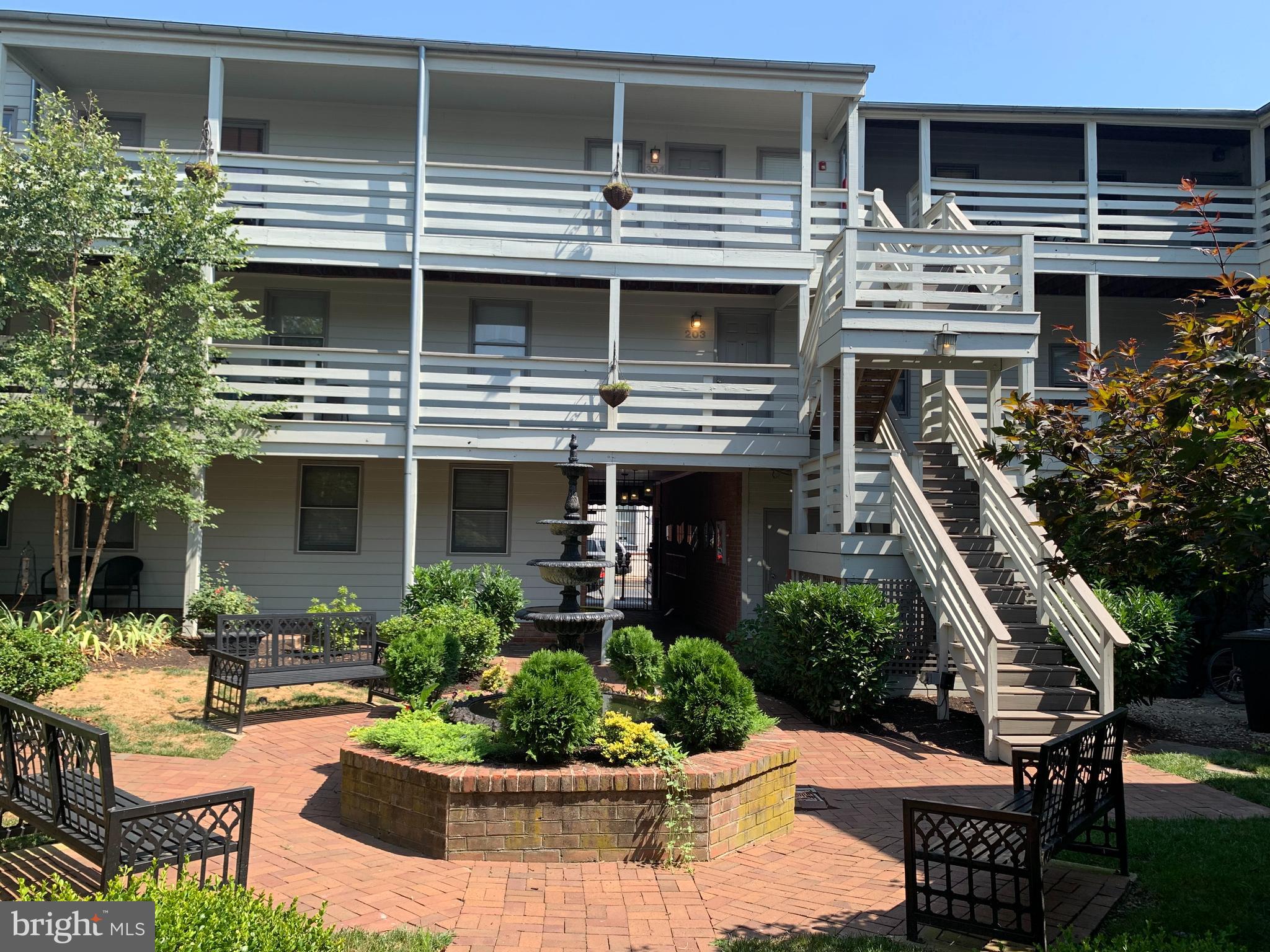 103 South Market Street, Unit 302 Frederick, MD 21701 - Photo 4 of 19