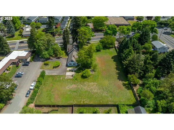 $750,000 | River Road, Eugene, OR 97404