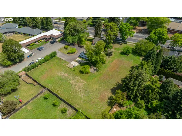 $750,000 | River Road, Eugene, OR 97404