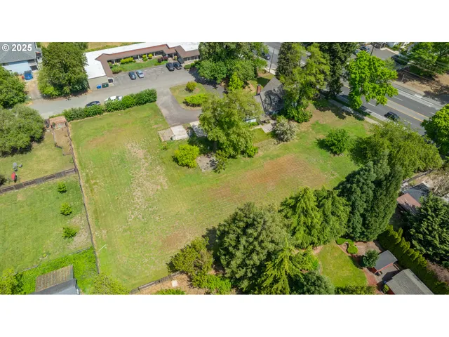 $750,000 | River Road, Eugene, OR 97404