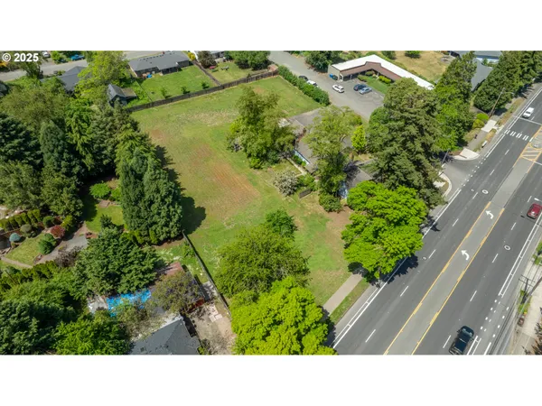 $750,000 | River Road, Eugene, OR 97404